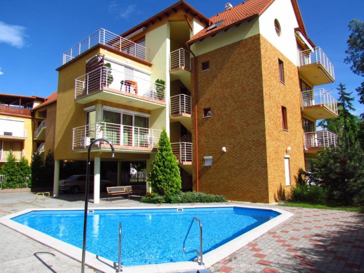 Siofoki Beach Apartman Eksteriør billede