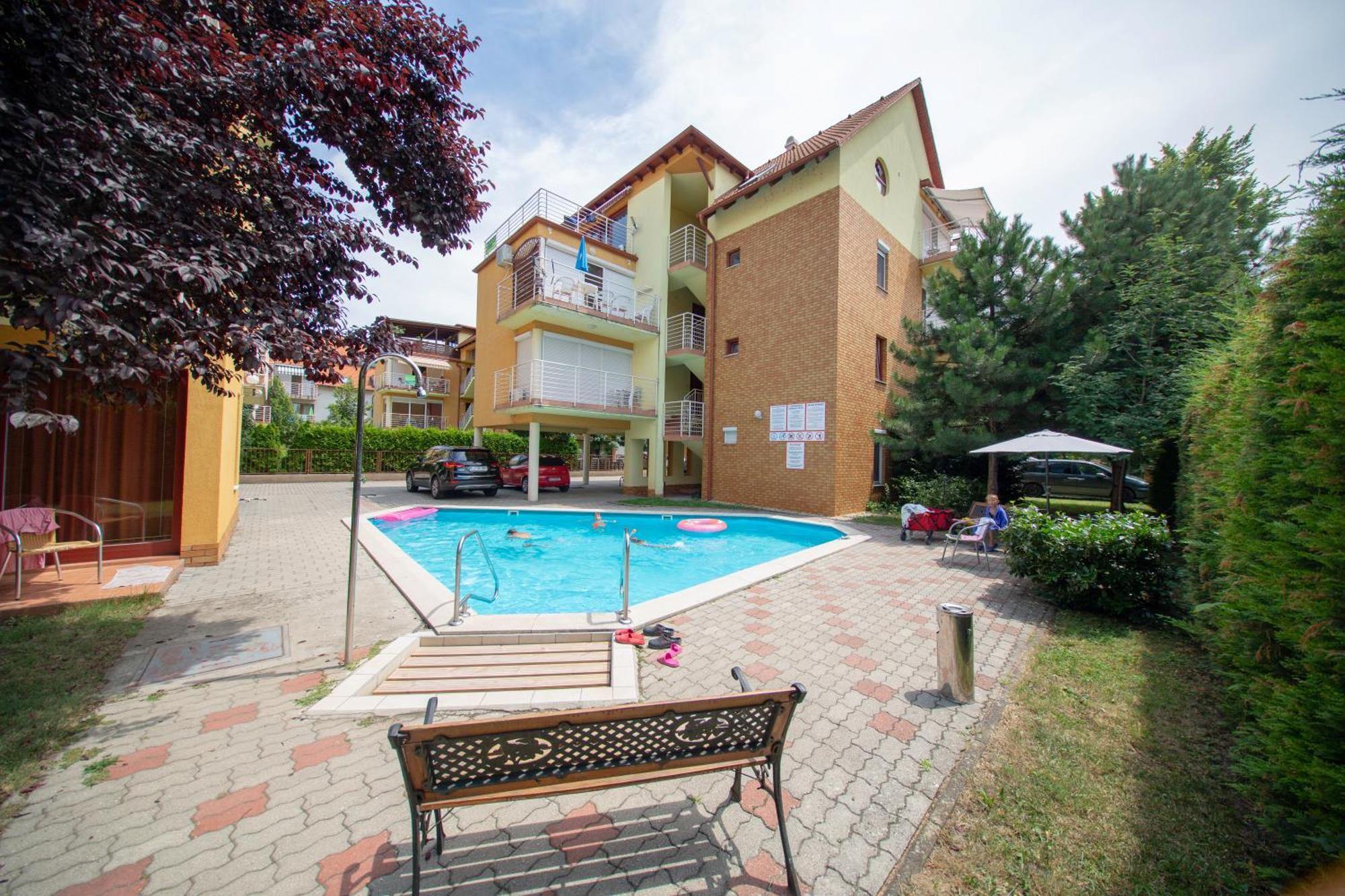 Siofoki Beach Apartman Eksteriør billede