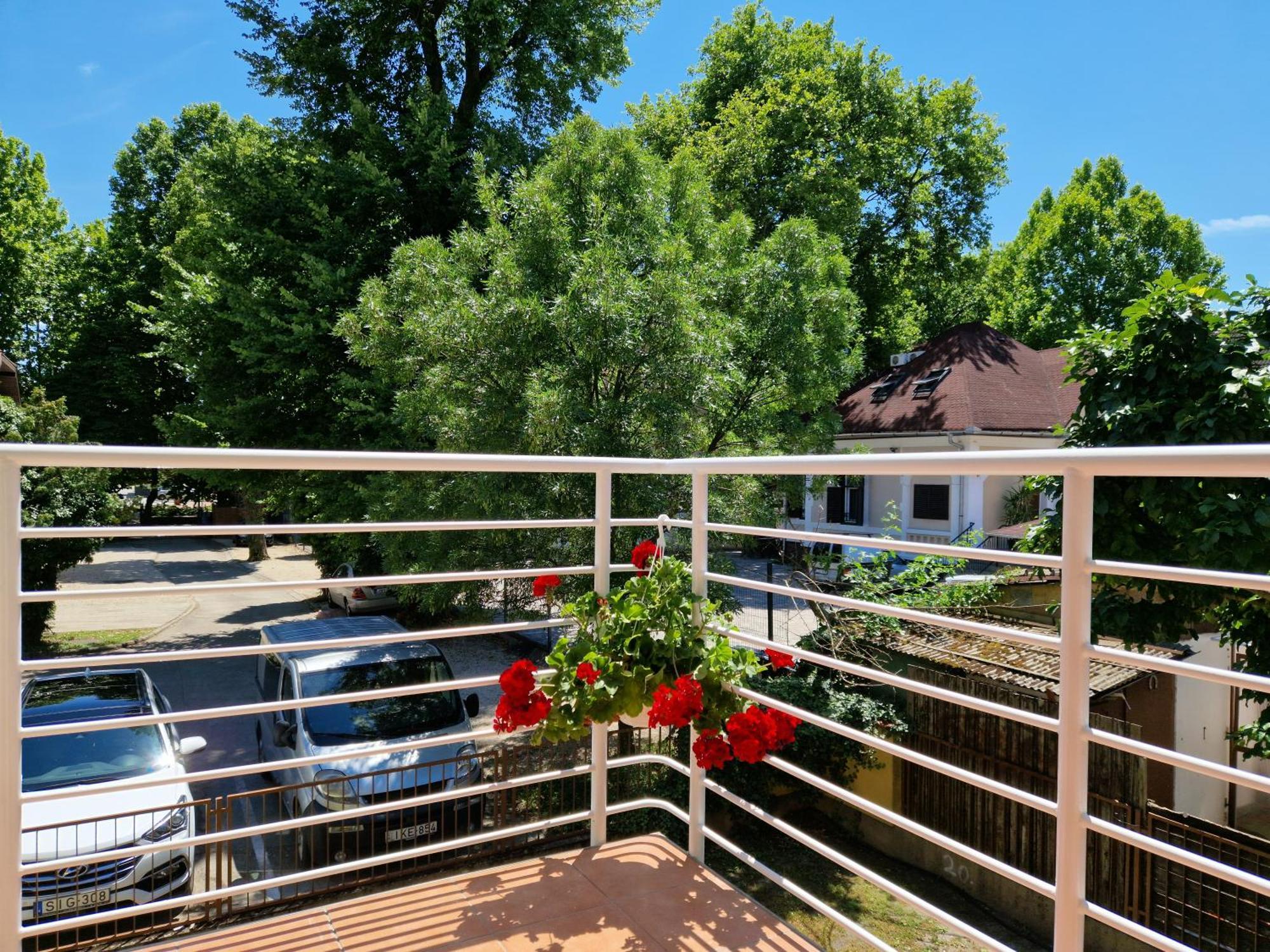 Siofoki Beach Apartman Eksteriør billede