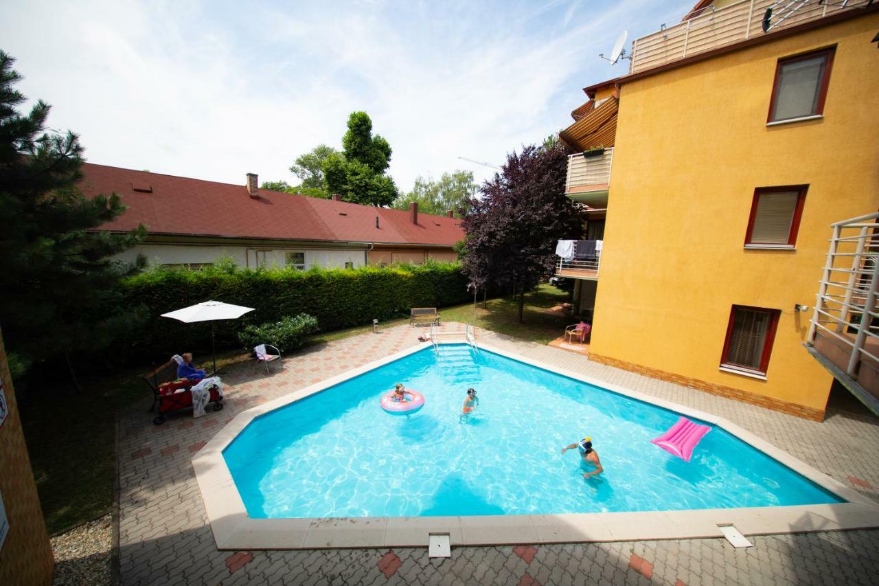 Siofoki Beach Apartman Eksteriør billede